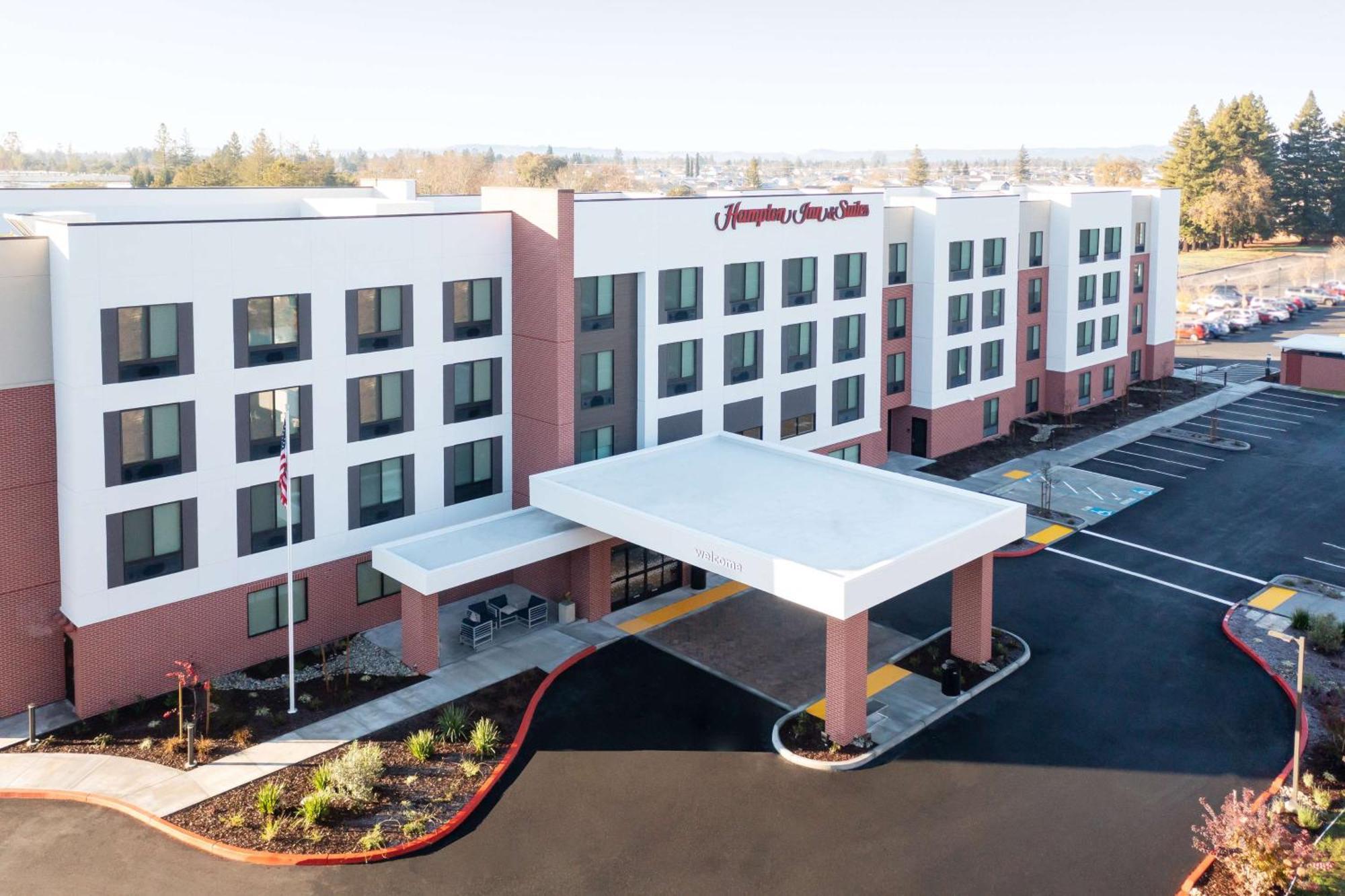 Hampton Inn & Suites Santa Rosa Sonoma Wine Country Экстерьер фото
